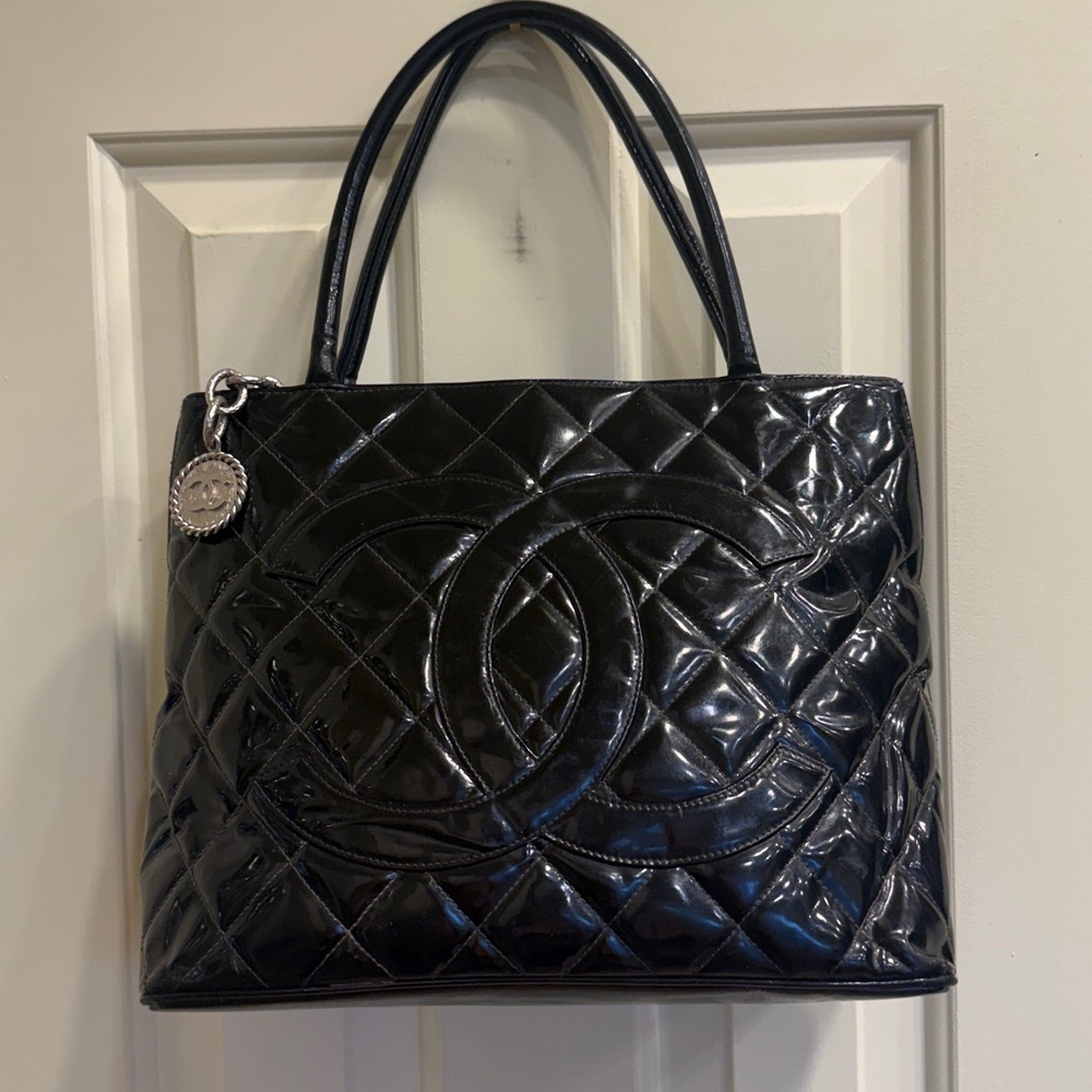 CHANEL Authentic  Black Patent leather Tote bag.